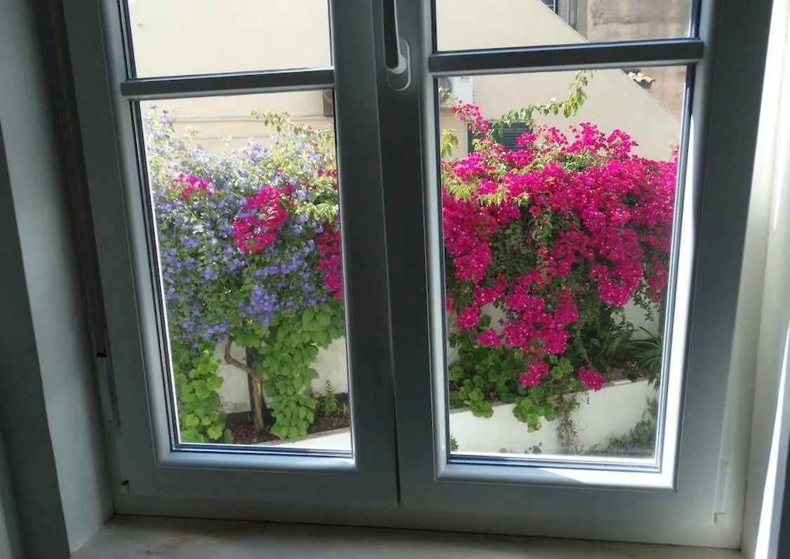Апартаменты Graca Palace With Private Pool Garden Лиссабон